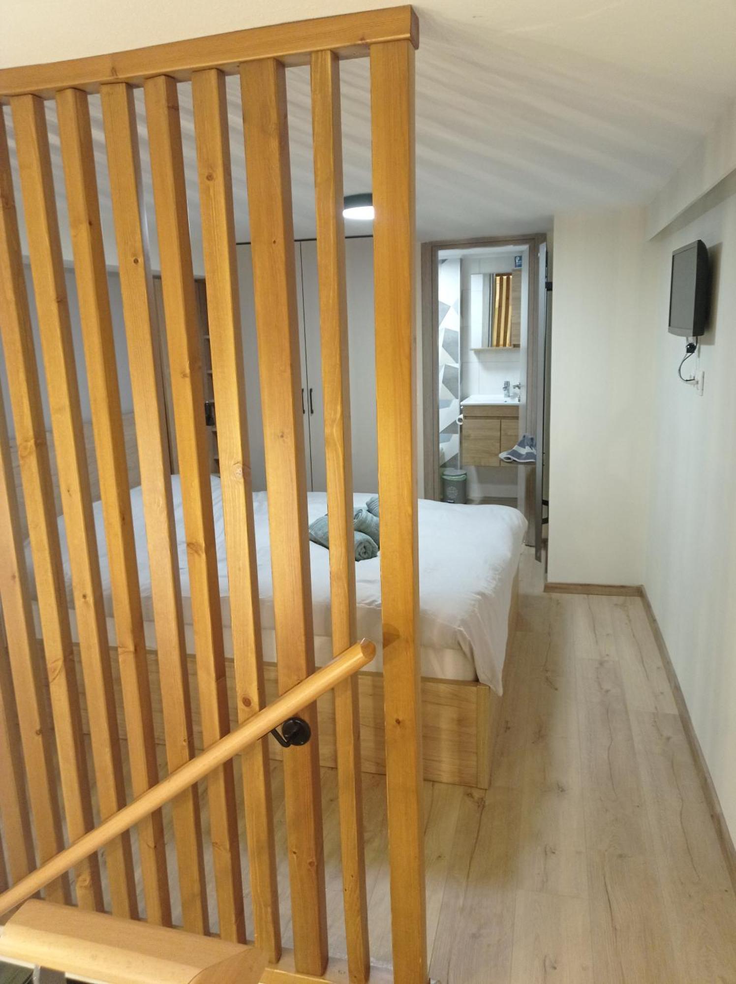 Minimal Two-Floor Apartment 테살로니키 외부 사진